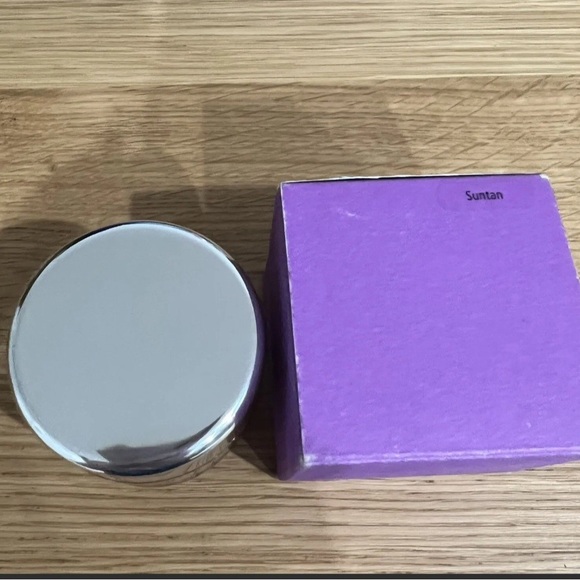 CHANTECAILLE FUTURE SKIN OIL FREE GEL FOUNDATION - Picture 2 of 4